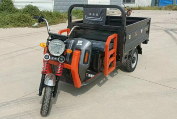 XCY-QD019 1.6m New Energy Electric Tricycle with Configuration Table