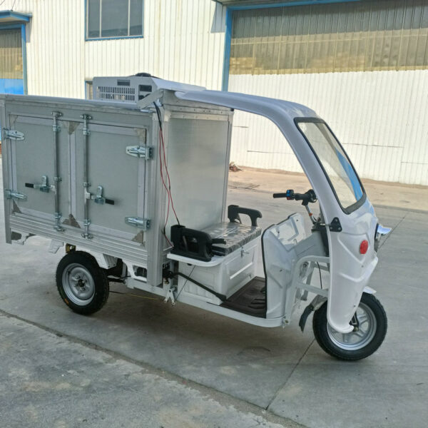 XCY-QD007 New Energy Electric Tricycle Refrigerated Truck - Image 3